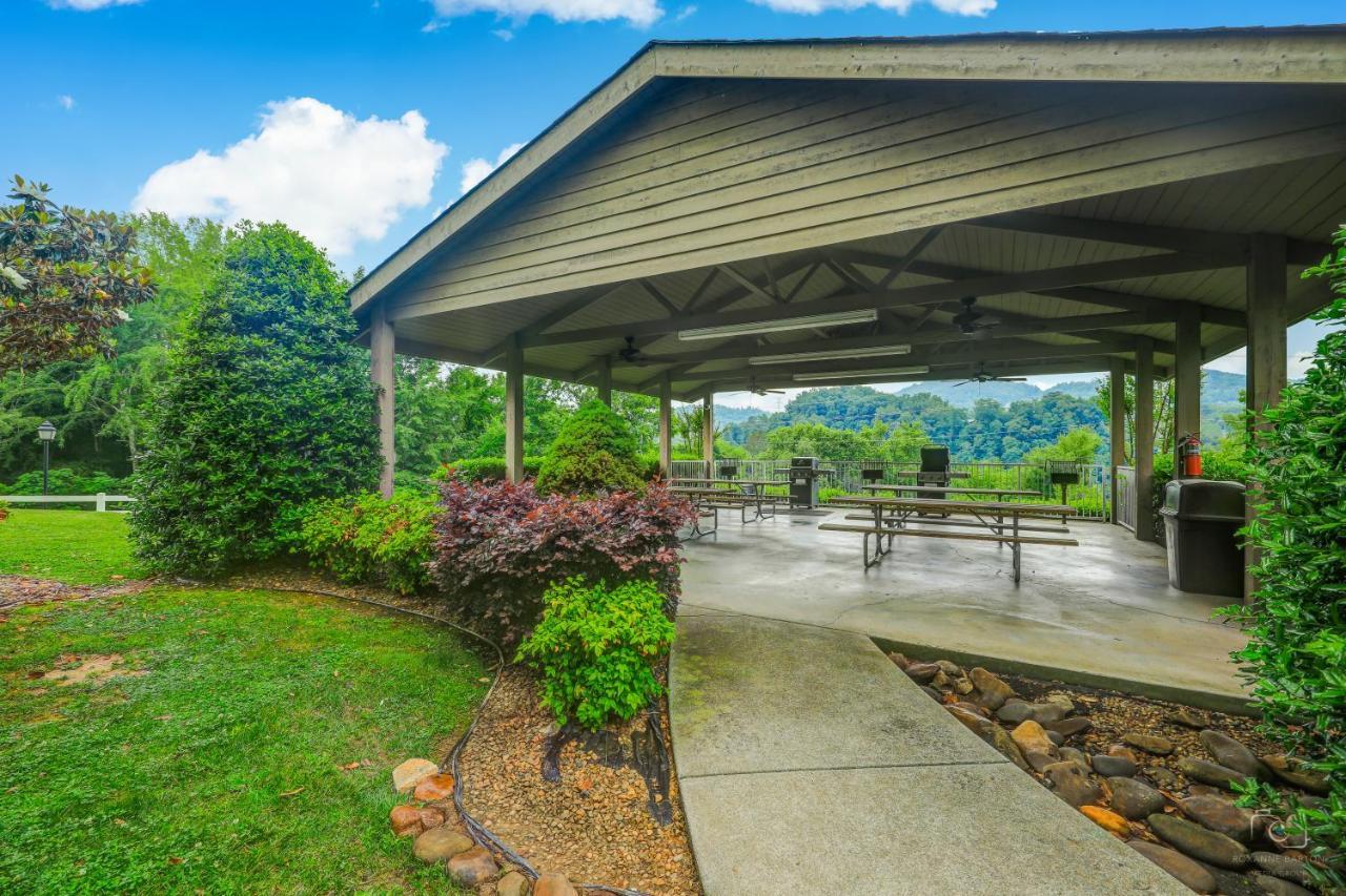 Downtown Retreat Whispering Pines 534 Διαμέρισμα Pigeon Forge Εξωτερικό φωτογραφία